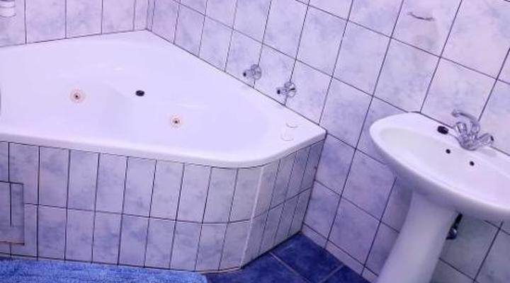 Queensburgh Bed and Breakfast or self catering