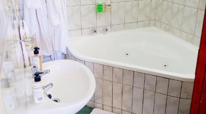 Queensburgh Bed and Breakfast or self catering