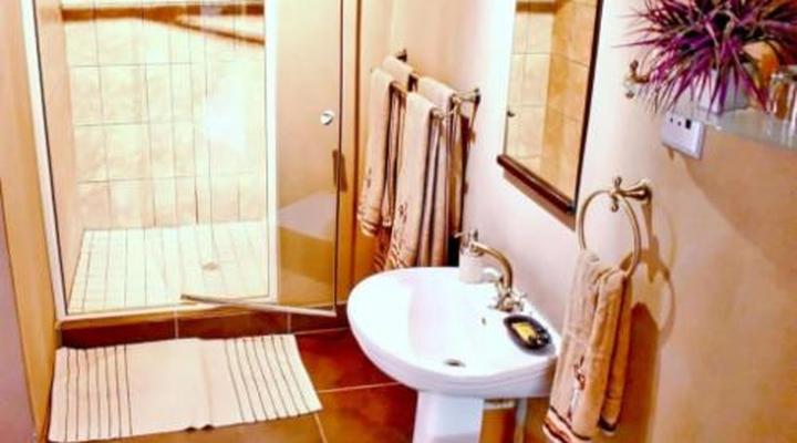 Solitaire Mountain Lodge