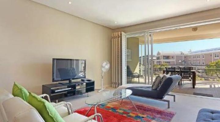 Waterfront Stays 102