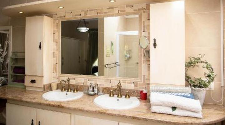 Oleander Guest House