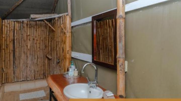 Crocodile Bridge Safari Lodge