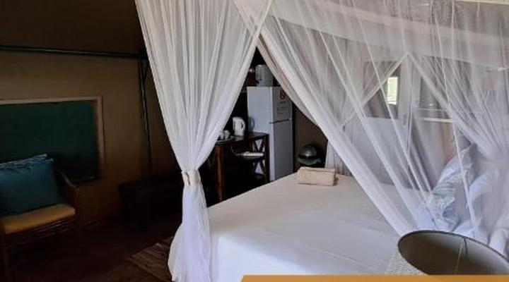 Crocodile Bridge Safari Lodge