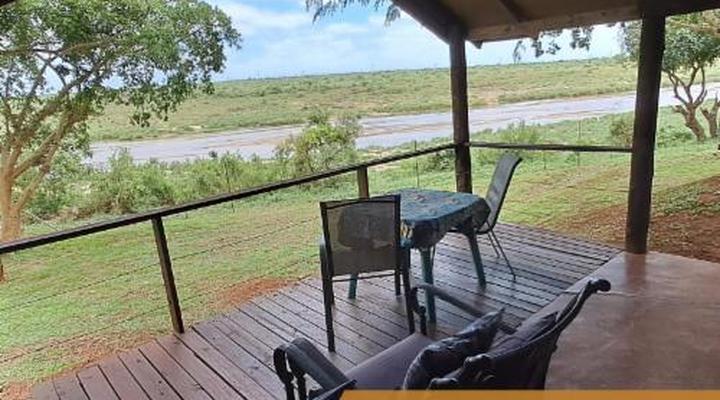 Crocodile Bridge Safari Lodge