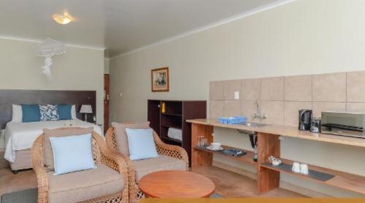 Crocodile Bridge Safari Lodge