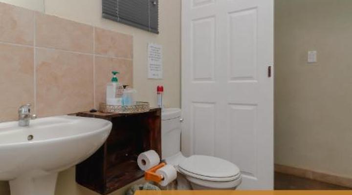 Crocodile Bridge Safari Lodge