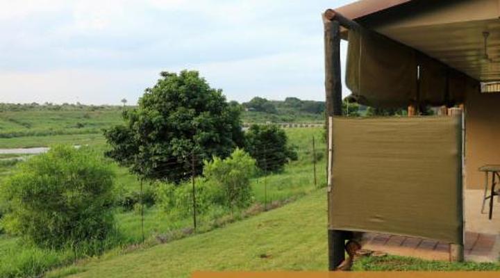 Crocodile Bridge Safari Lodge