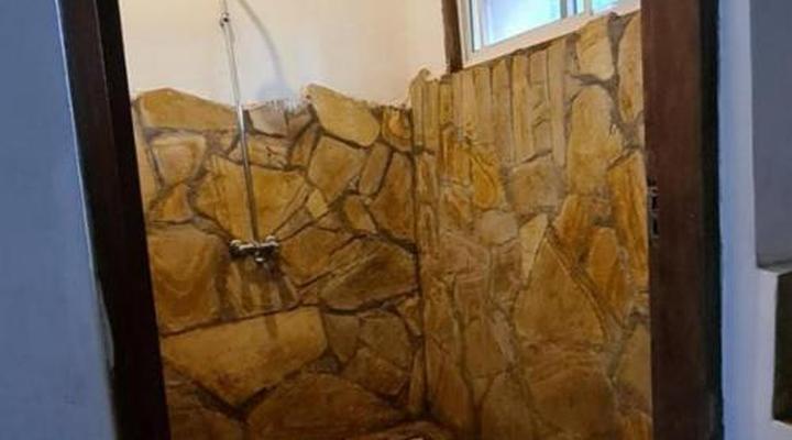 Honey Badger Lodge, Safaris and Mountain Climbing