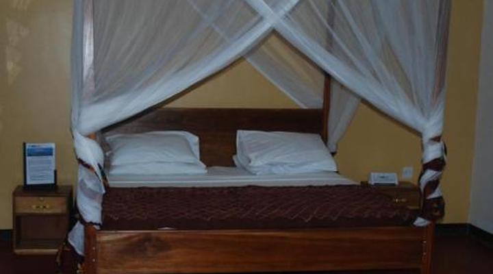 Honey Badger Lodge, Safaris and Mountain Climbing