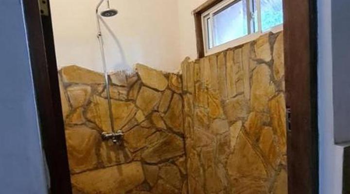 Honey Badger Lodge, Safaris and Mountain Climbing