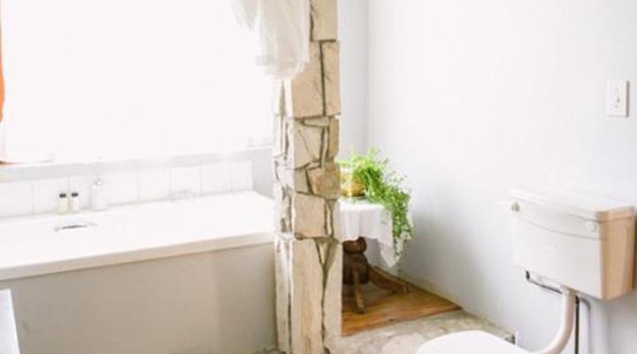 Miss Chrissie's Country House