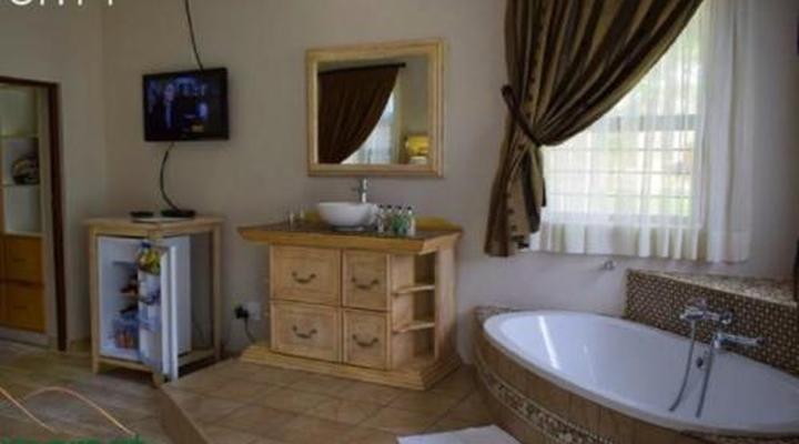 Summerset Place Country House