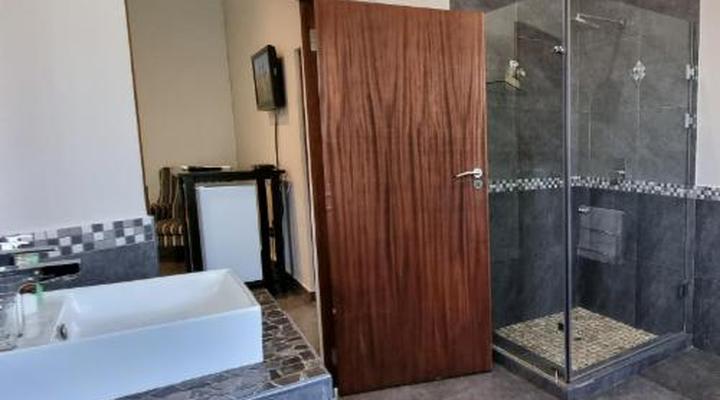 Summerset Place Country House