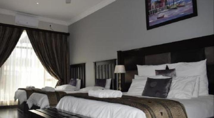 Summerset Place Country House