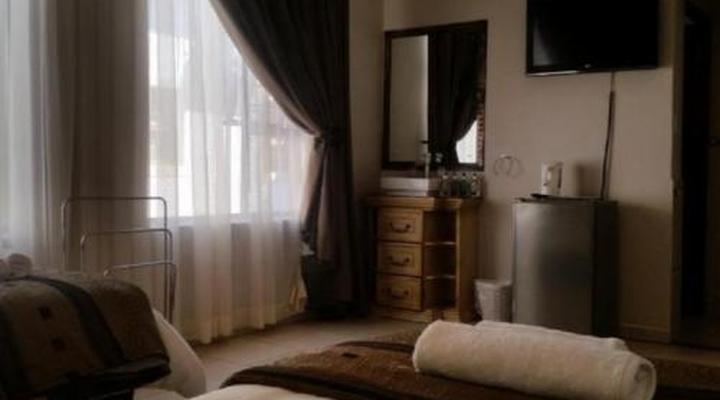 Summerset Place Country House