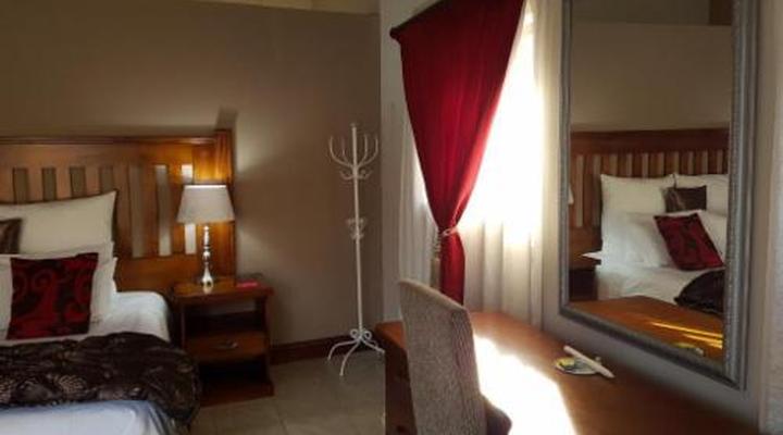 Summerset Place Country House