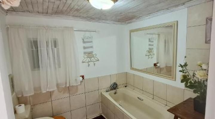 At The Nest B&B Lodge