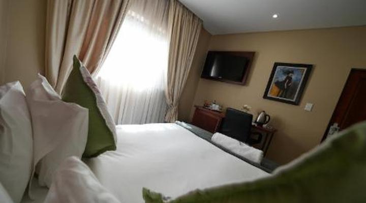 Over The Moon Guesthouse