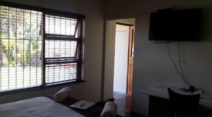 12 on Beach Guest House