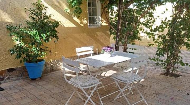 Capbon Guesthouse cc