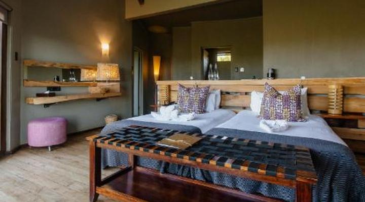 Rhino Ridge Safari Lodge