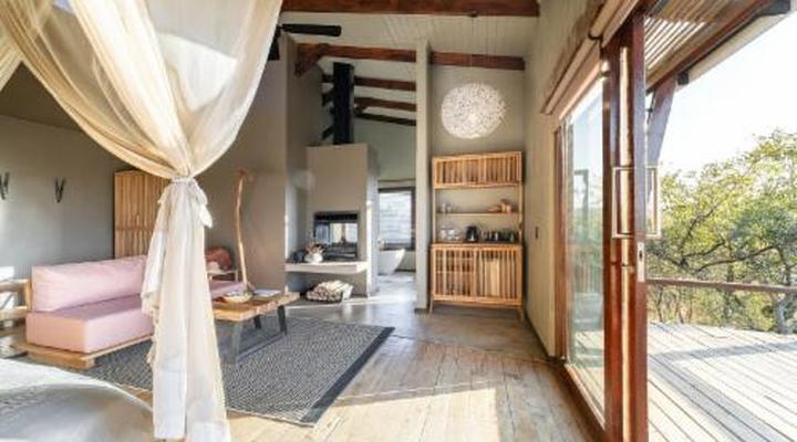 Rhino Ridge Safari Lodge