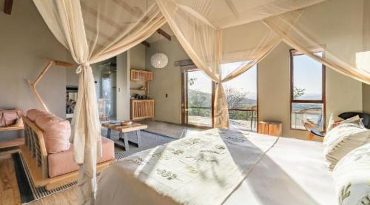 Rhino Ridge Safari Lodge