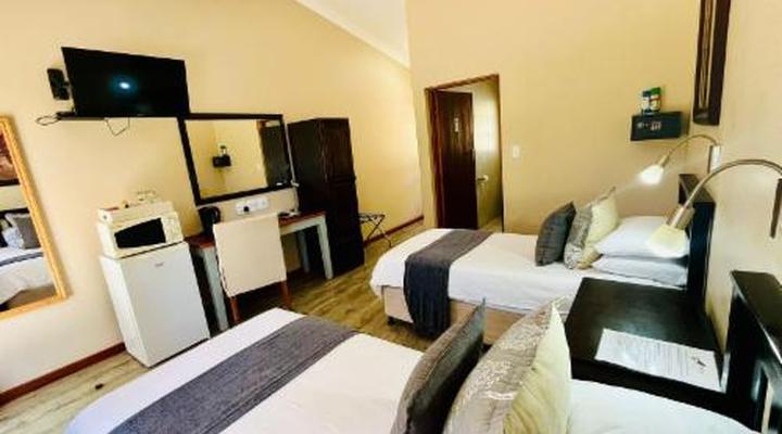 17 on Bird Guest House