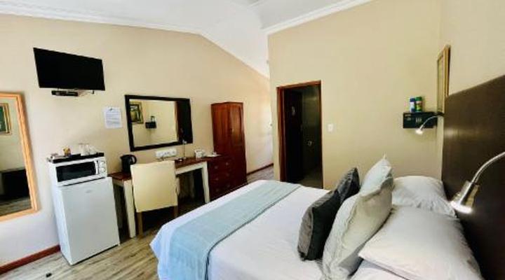 17 on Bird Guest House