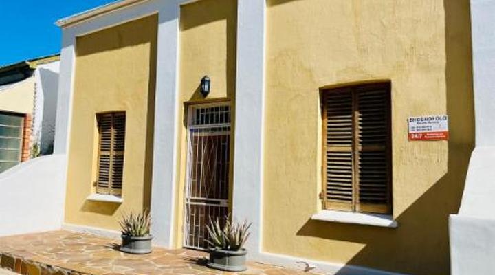 17 on Bird Guest House