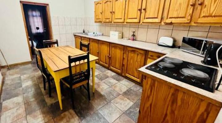 17 on Bird Guest House