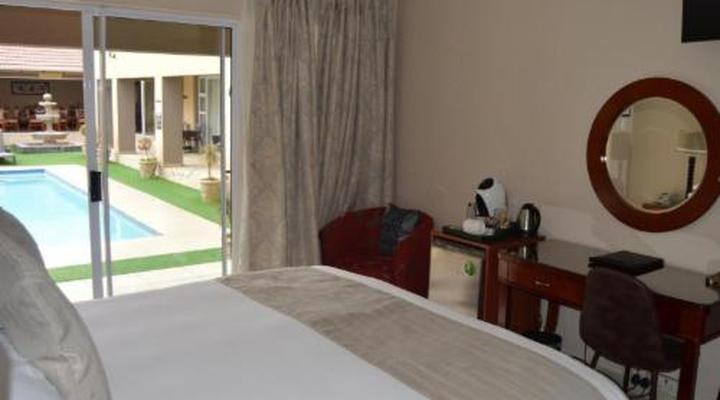 Lakeview Boutique Hotel