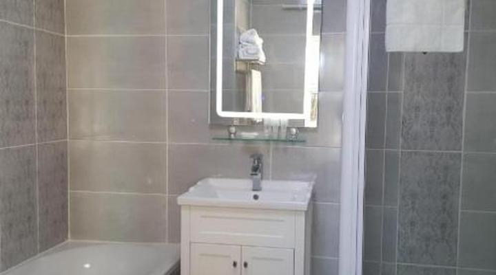 Lakeview Boutique Hotel