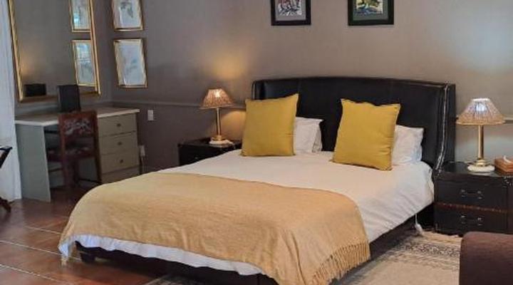 Housemartin Guest Lodge