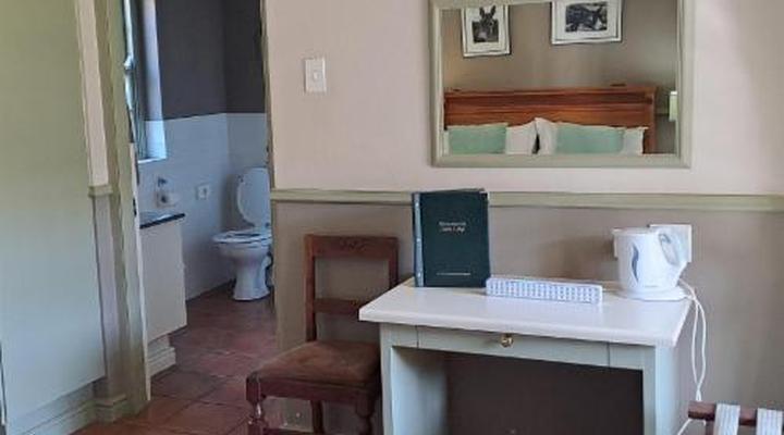 Housemartin Guest Lodge