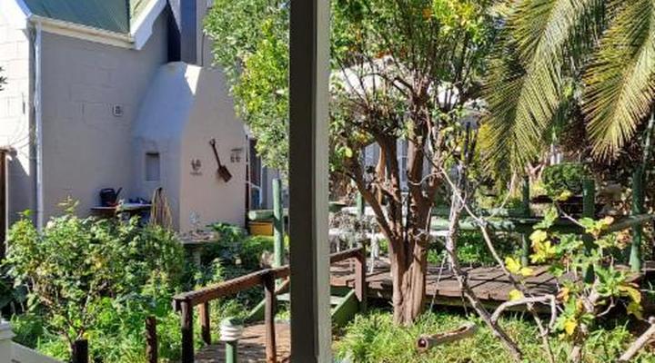 Housemartin Guest Lodge