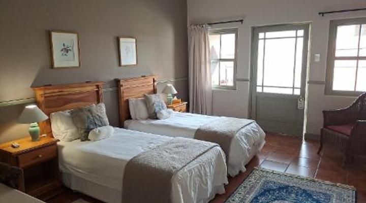 Housemartin Guest Lodge