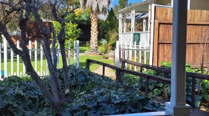 Housemartin Guest Lodge