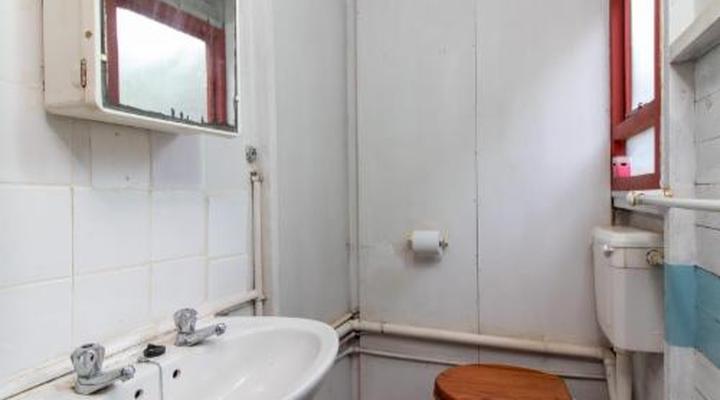 Woodlands Cottages & Camping