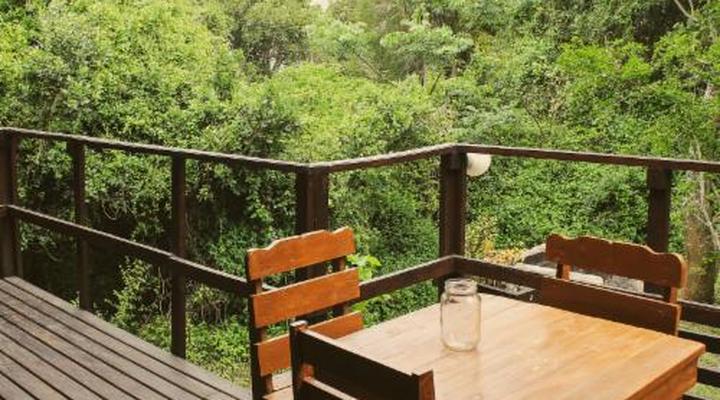 Woodlands Cottages & Camping