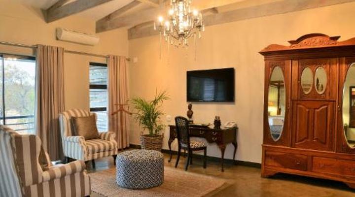 Bushveld Terrace Safari Hotel, Lodge & Spa