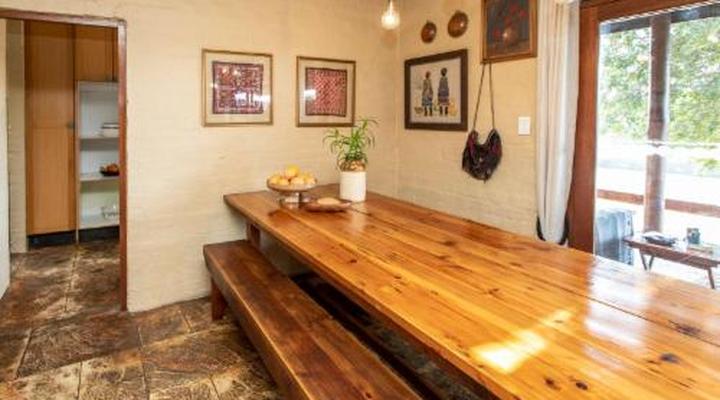 Hennie's Rest Guest House