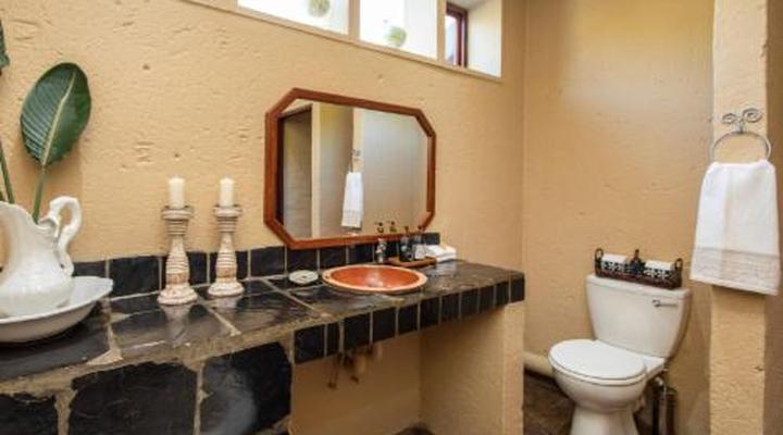 Hennie's Rest Guest House