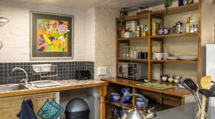 Hennie's Rest Guest House