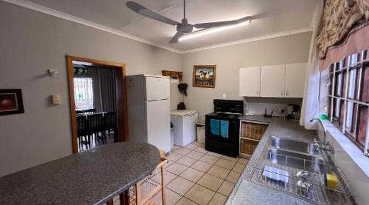 Graceland Guest House