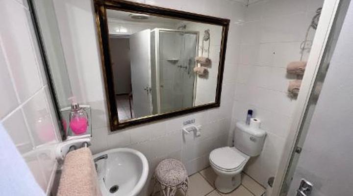 Graceland Guest House