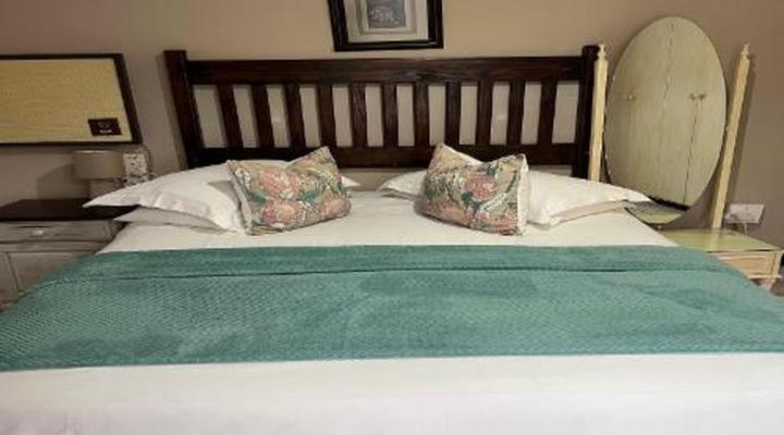 Graceland Guest House