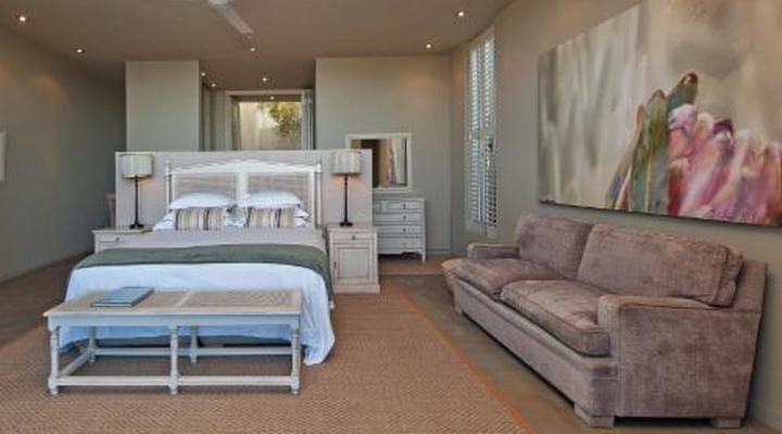 Mosselberg On Grotto Beach