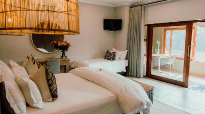 Bambuu Lakeside Lodge