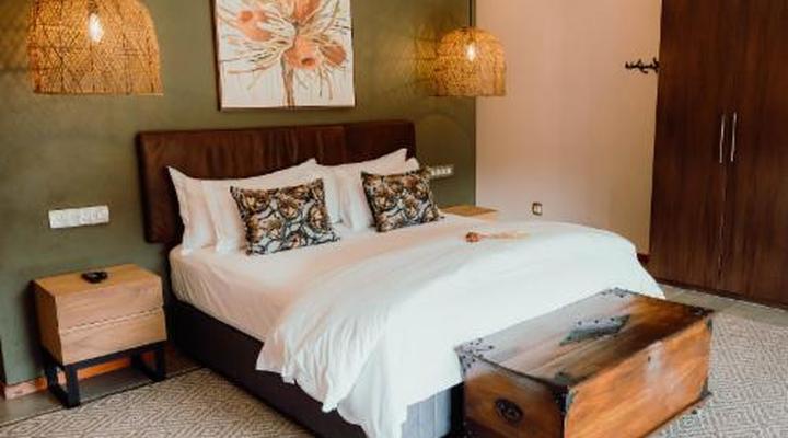 Bambuu Lakeside Lodge